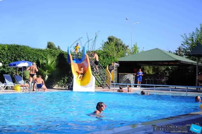 Happy Dream Beach Hotel